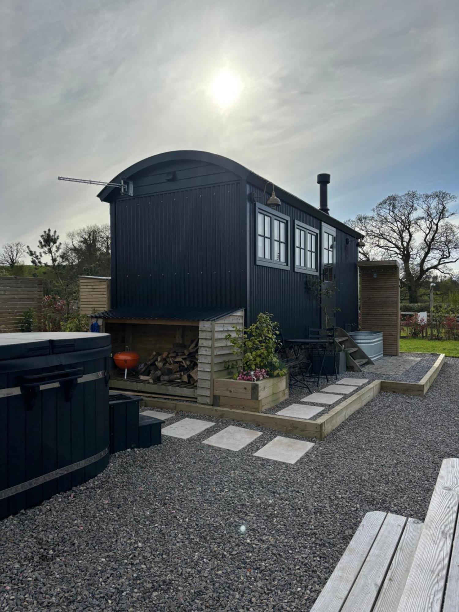 The Winford Retreat Villa Exterior photo
